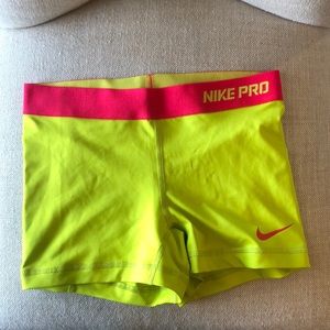 Nike Pro Dri-fit fitted